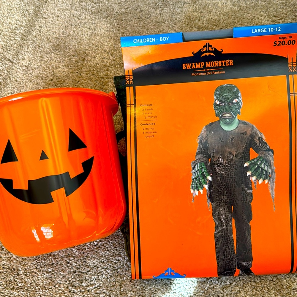Swamp Monster costume. Boy size 10-12